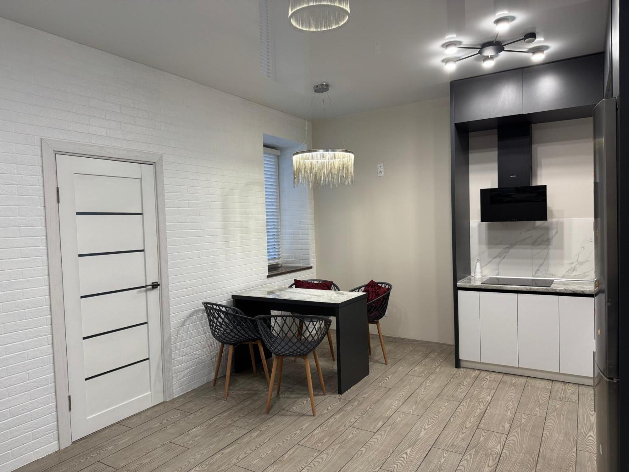Lux Apartment & Центр,Жк Театральний Rivne Exterior photo