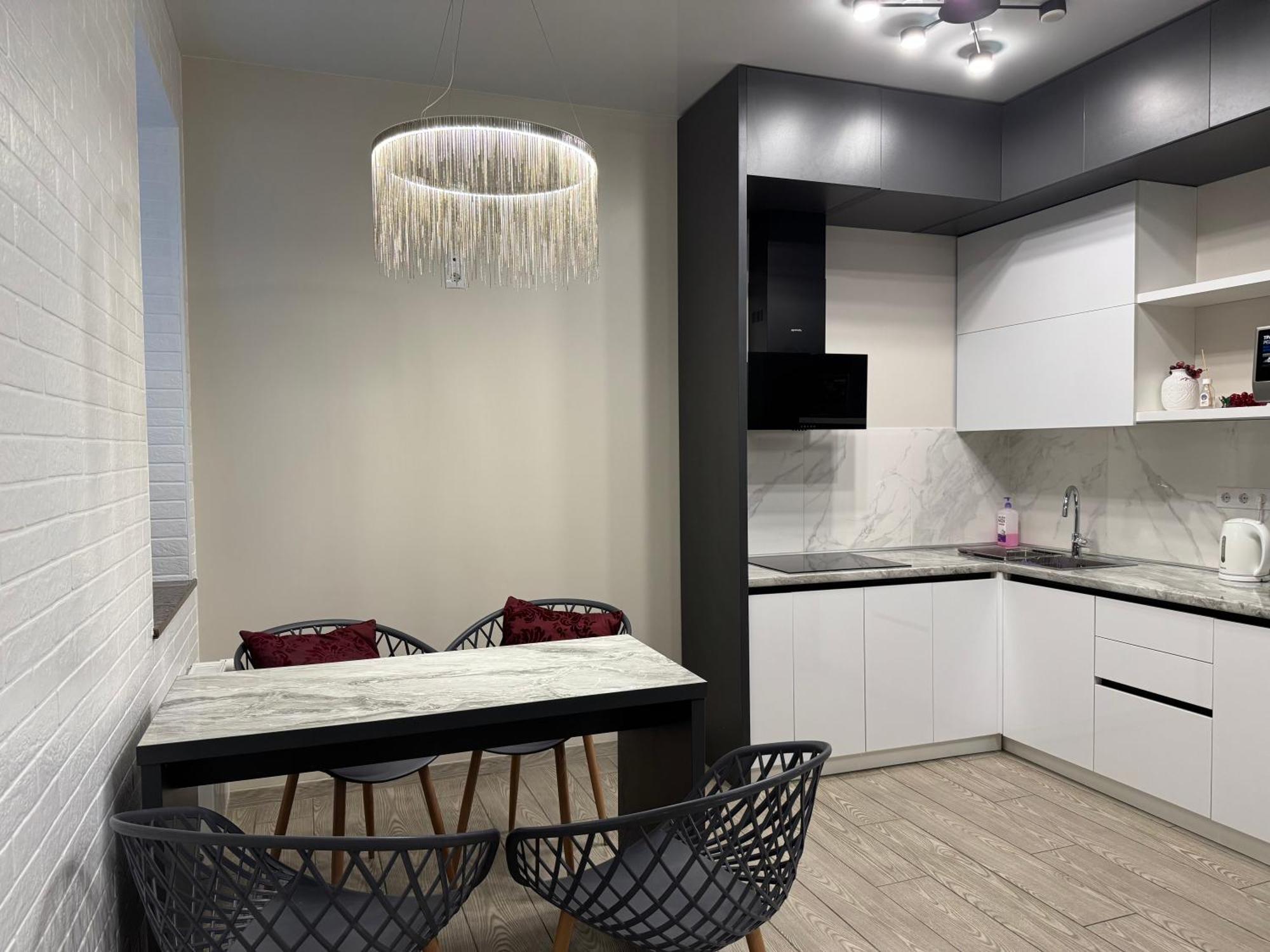 Lux Apartment & Центр,Жк Театральний Rivne Exterior photo