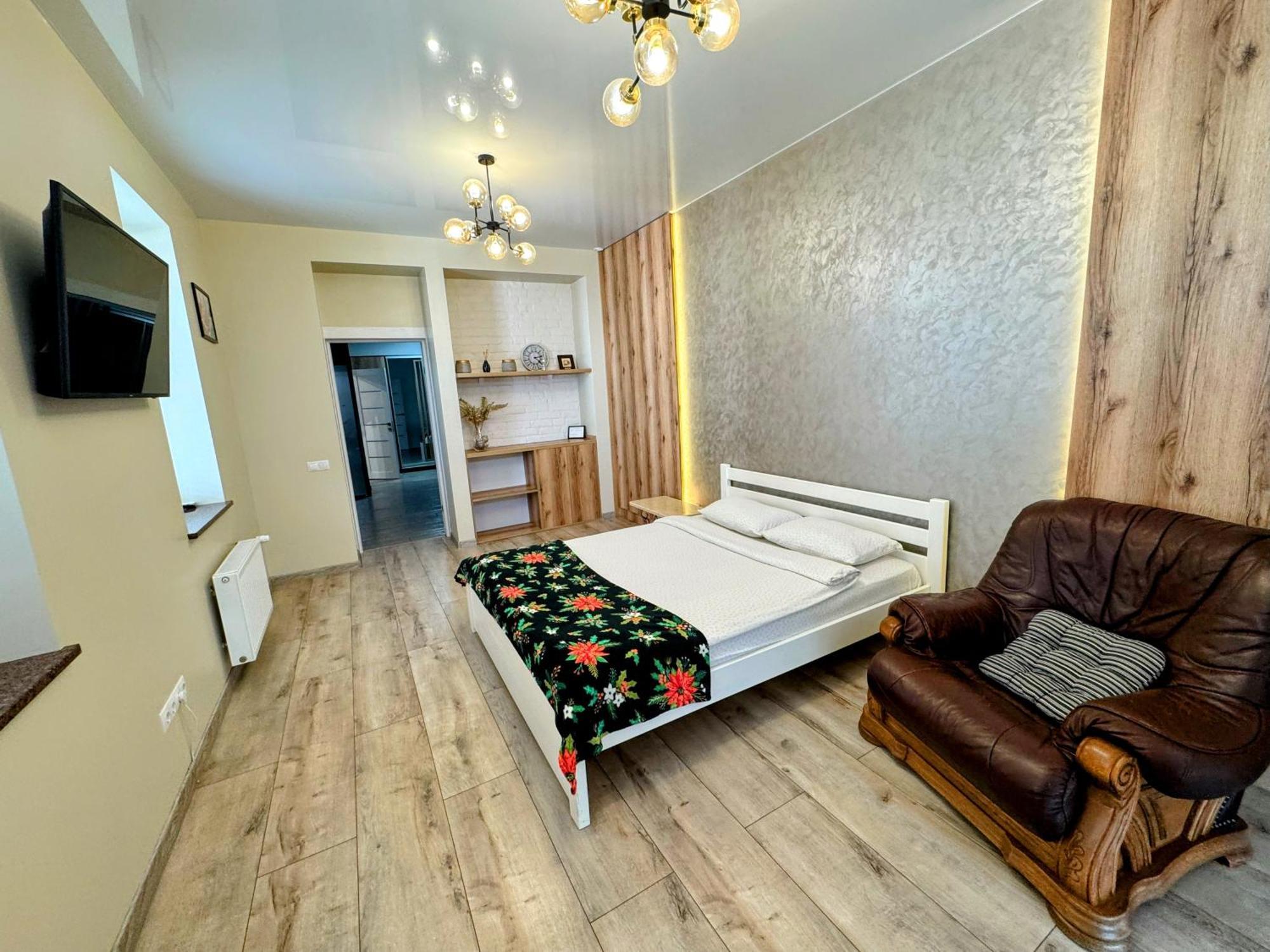 Lux Apartment & Центр,Жк Театральний Rivne Exterior photo