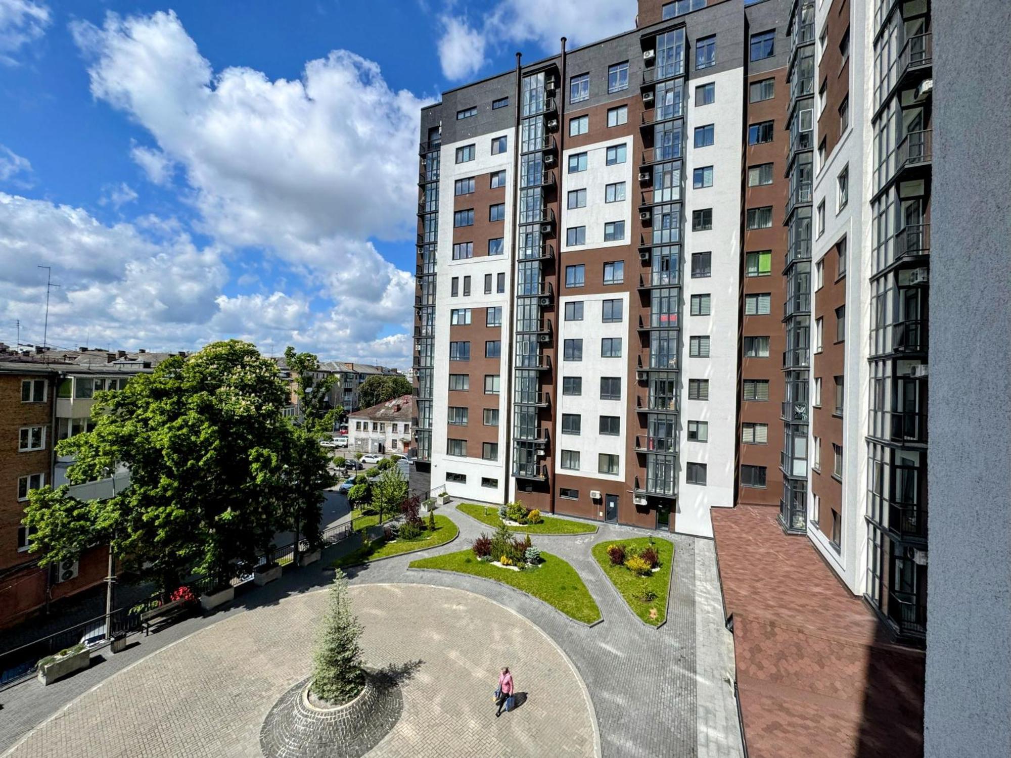 Lux Apartment & Центр,Жк Театральний Rivne Exterior photo