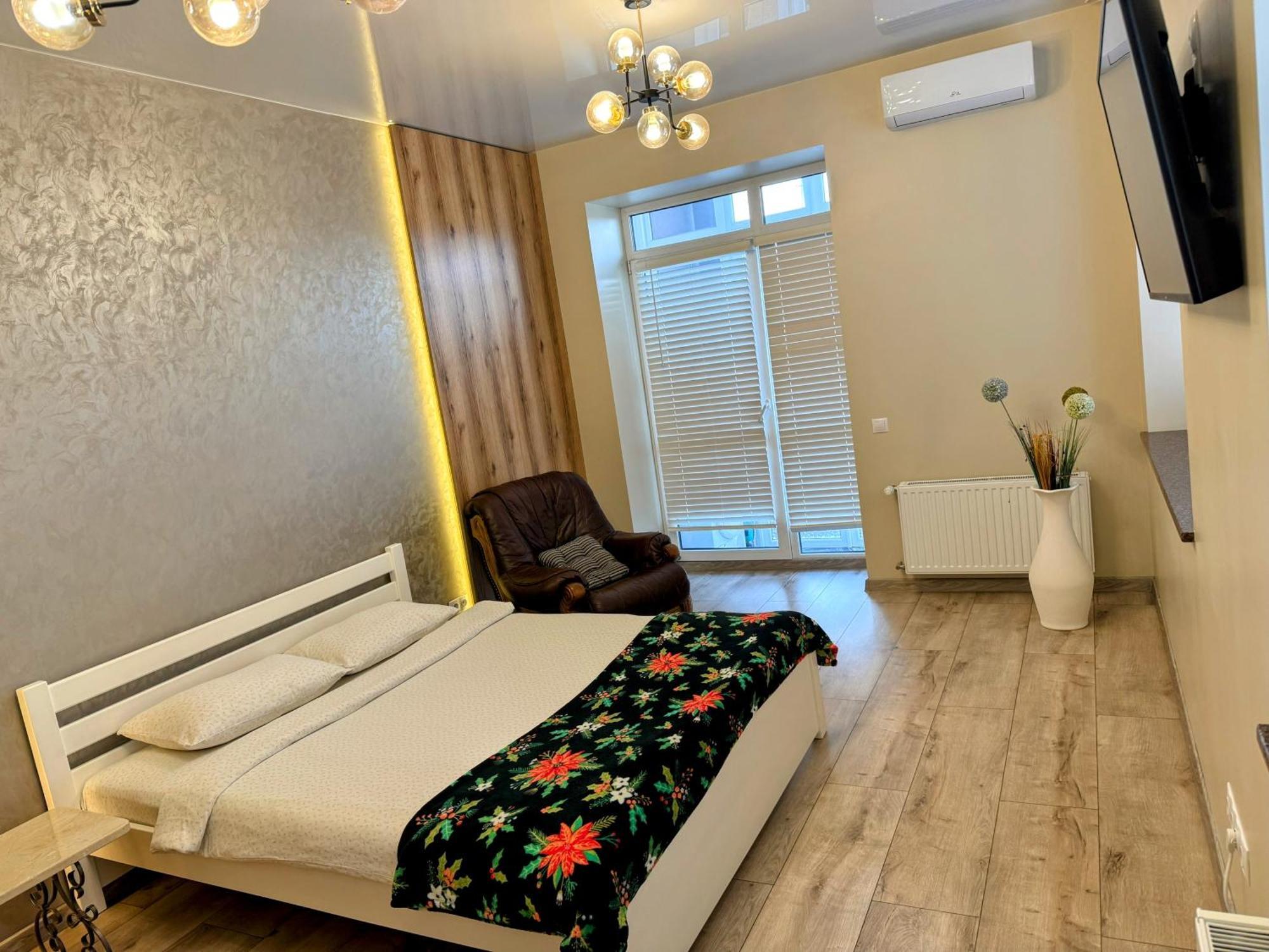 Lux Apartment & Центр,Жк Театральний Rivne Exterior photo